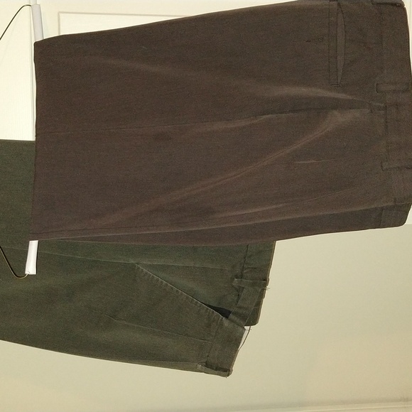 2 Pairs! Mens Docker's Pants - Picture 4 of 5